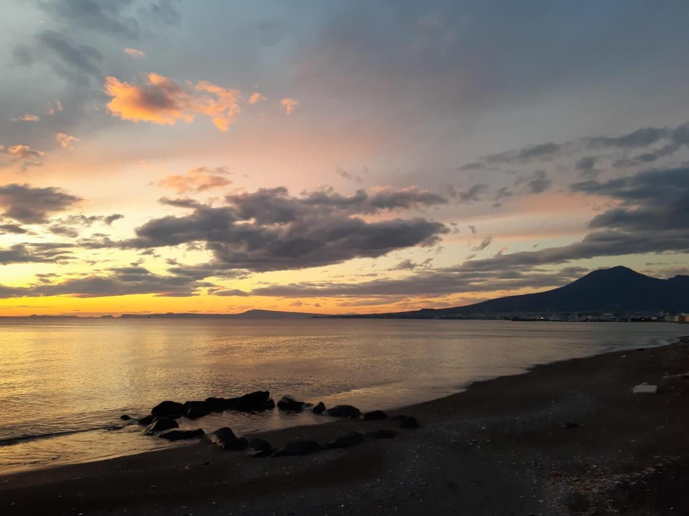 דירות קסטלמרה די סטביה Casa Andrea Tra Napoli E Sorrento חדר תמונה